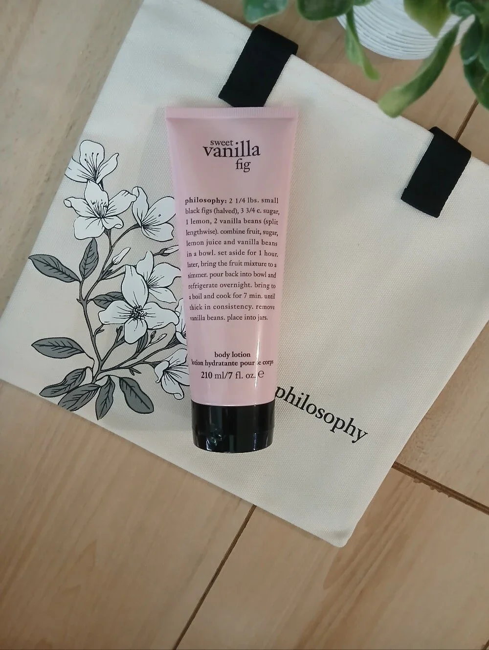 NWT Philosophy Sweet Vanilla Fig Body Lotion  & Philosophy Tote Bag